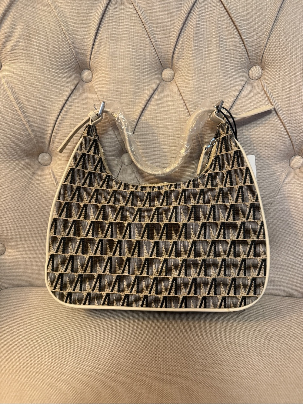 NWT! Mango - Jacquard Shoulder Bag